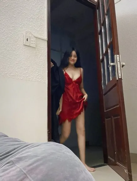 Anh trai nhìn em gái bị thằng bắt nạt phá trinh biến thành đĩ